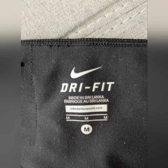 Nike Dri Fit Women Capris Medium Workout Training Yoga Color Black - Picture 7 of 7